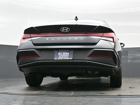 Used 2024 Hyundai Elantra SEL FWD image 27