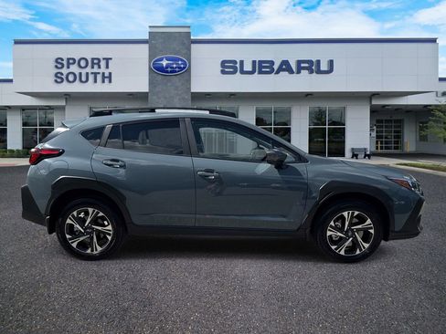 Used 2025 Subaru Crosstrek 2.0i Premium AWD/4WD image 2