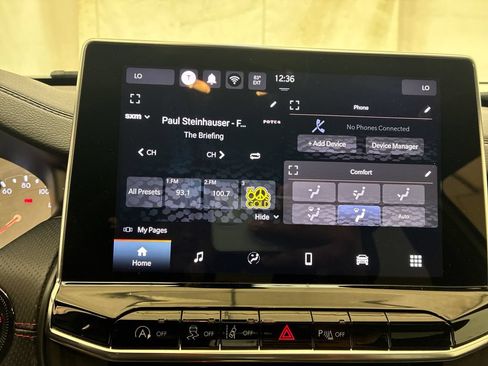 Used 2025 Jeep Compass Trailhawk AWD/4WD image 19