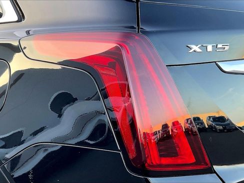 Used 2023 Cadillac XT5 Premium Luxury image 25