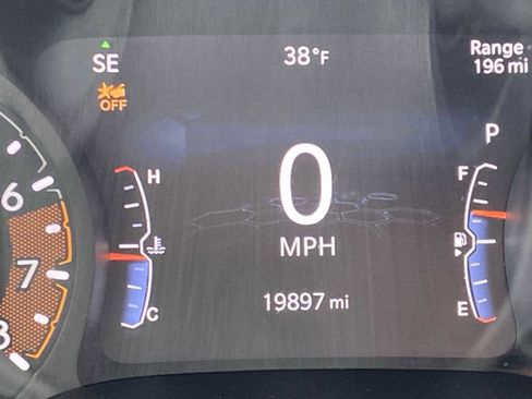 Used 2023 Jeep Compass Latitude w/ Convenience Group image 18