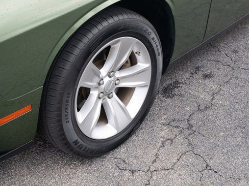 Used 2023 Dodge Challenger SXT image 9