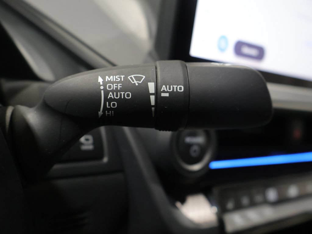 Certified 2024 Toyota Prius Limited w/ Limited Premium Package FWD image 38