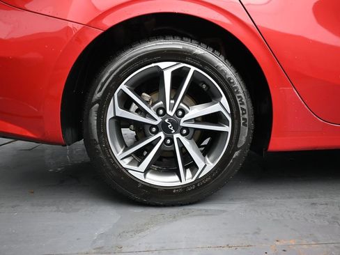 Used 2023 Kia Forte LXS image 10