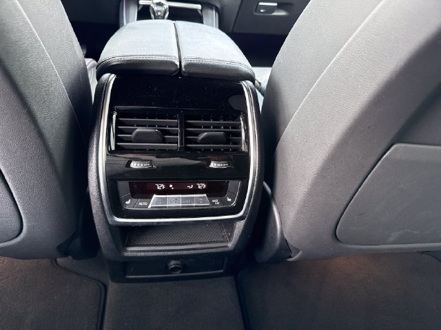 Used 2019 BMW X5 xDrive40i w/ Premium Package 2 AWD/4WD image 14