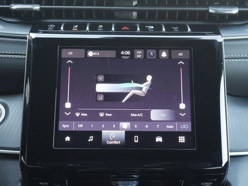 New 2025 Jeep Grand Cherokee Laredo image 19