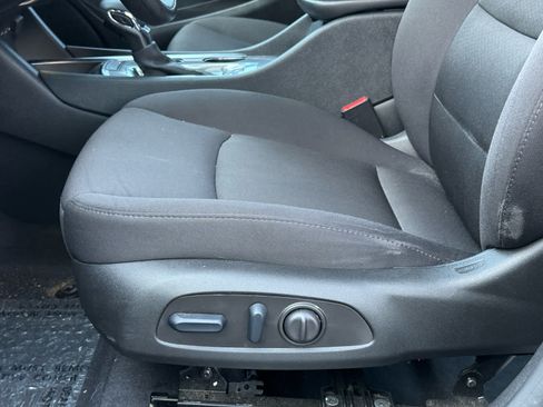 Used 2024 Chevrolet Malibu LT w/ LPO, Floor Liner Package FWD image 12
