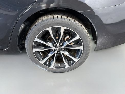 Used 2018 Toyota Corolla SE FWD image 36