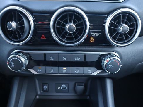 Used 2025 Nissan Sentra S image 23