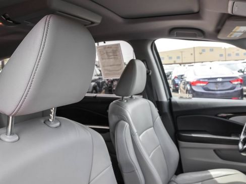Used 2019 Honda Pilot Touring image 41
