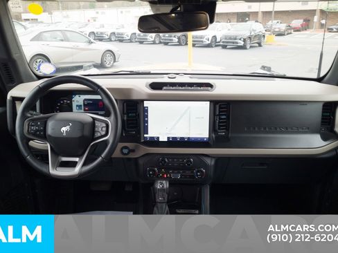 Used 2023 Ford Bronco Wildtrak image 20
