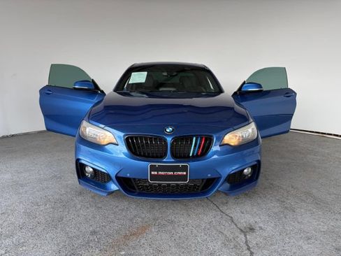 Used 2017 BMW 230i xDrive Coupe AWD/4WD image 6