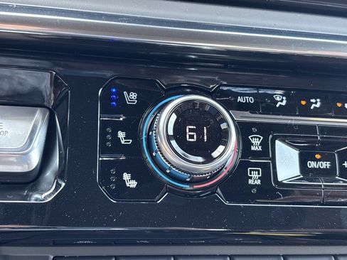 New 2026 GMC Sierra 3500 Denali Ultimate w/ LPO, Black Badging Package AWD/4WD image 42