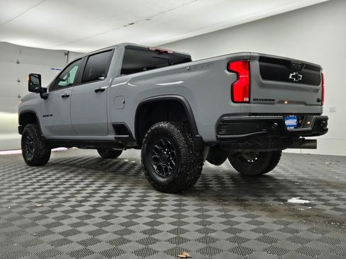 Used 2024 Chevrolet Silverado 2500 ZR2 w/ ZR2 Bison Edition image 19