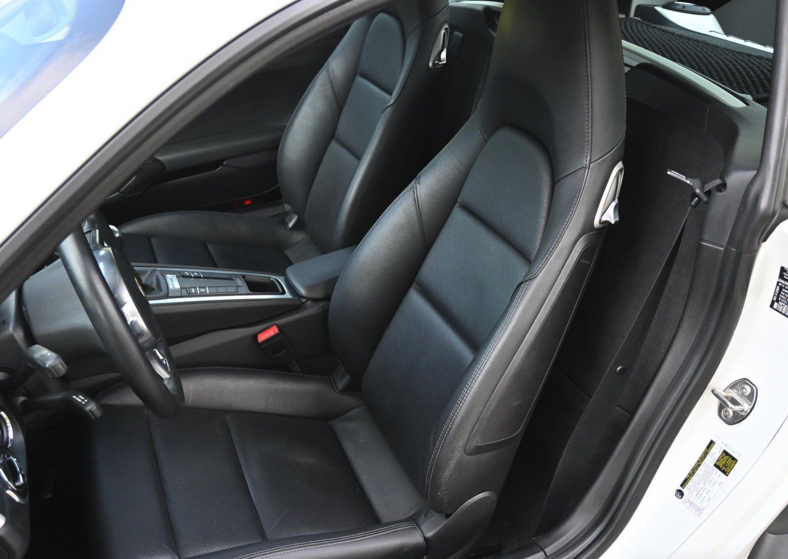 Used 2014 Porsche Cayman RWD image 4