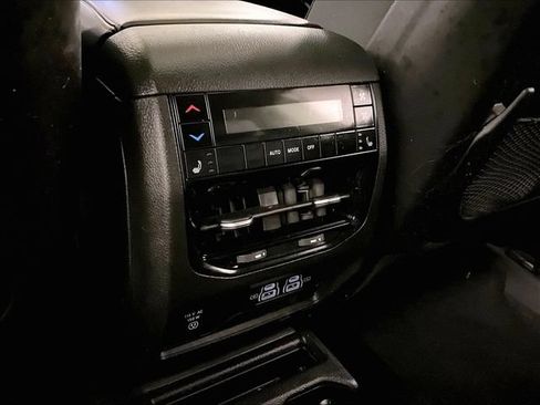 Used 2021 Jeep Grand Cherokee L Limited AWD/4WD image 33