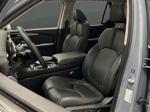 Used 2024 Honda Pilot Touring image 9