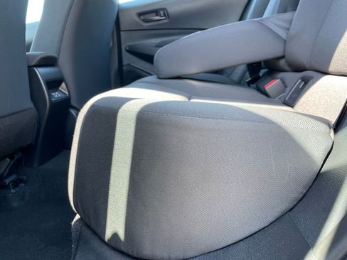 Used 2025 Toyota Corolla LE image 38