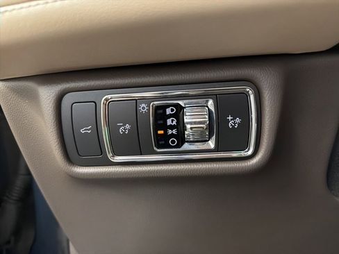 Used 2022 Lincoln Aviator Reserve w/ Equipment Group 201A AWD/4WD image 24