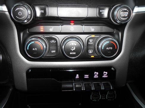 Certified 2022 RAM 1500 Big Horn image 17