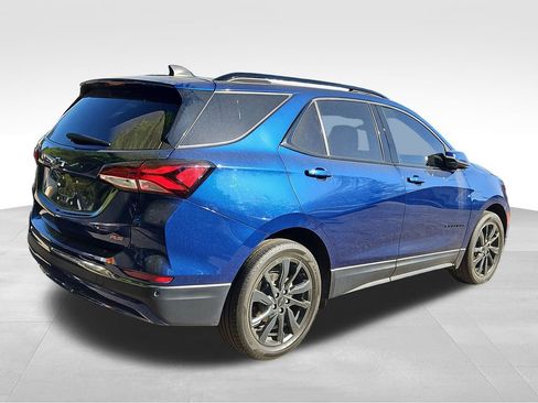 Used 2022 Chevrolet Equinox RS w/ Infotainment Package image 5