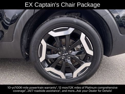 Certified 2024 Kia Telluride EX w/ EX Captain's Chair Package AWD/4WD image 13