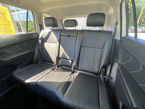Certified 2022 Volkswagen Tiguan SE AWD/4WD image 19