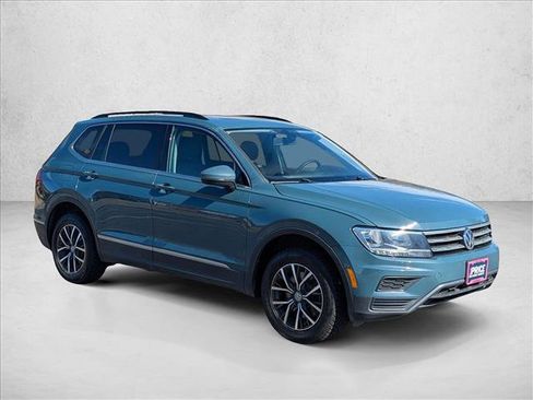 Used 2020 Volkswagen Tiguan SE image 3