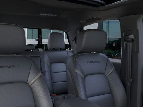 New 2026 GMC Canyon Denali image 24