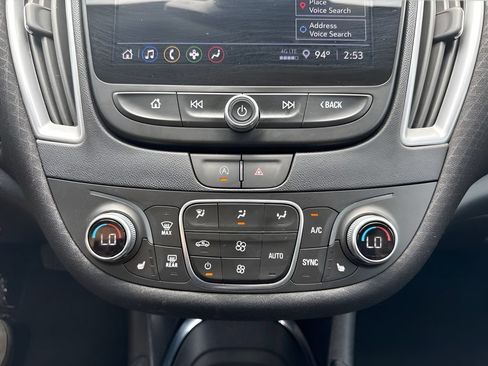 Used 2025 Chevrolet Malibu LT FWD image 19