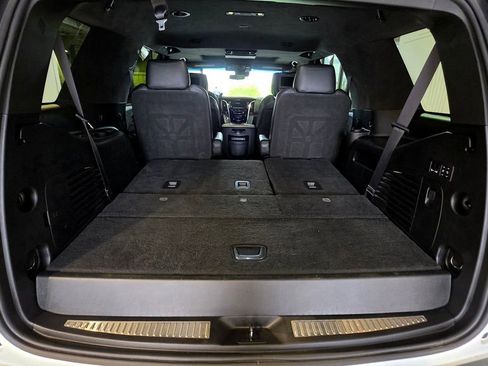 Used 2019 Cadillac Escalade Platinum AWD/4WD image 17