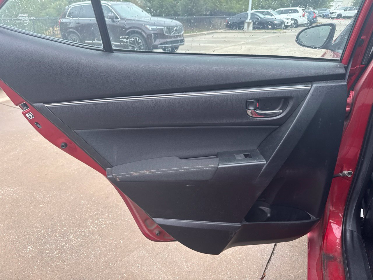 Used 2017 Toyota Corolla LE FWD image 18