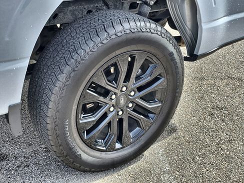 Used 2025 Ford F150 Lariat w/ Equipment Group 501A Mid image 10