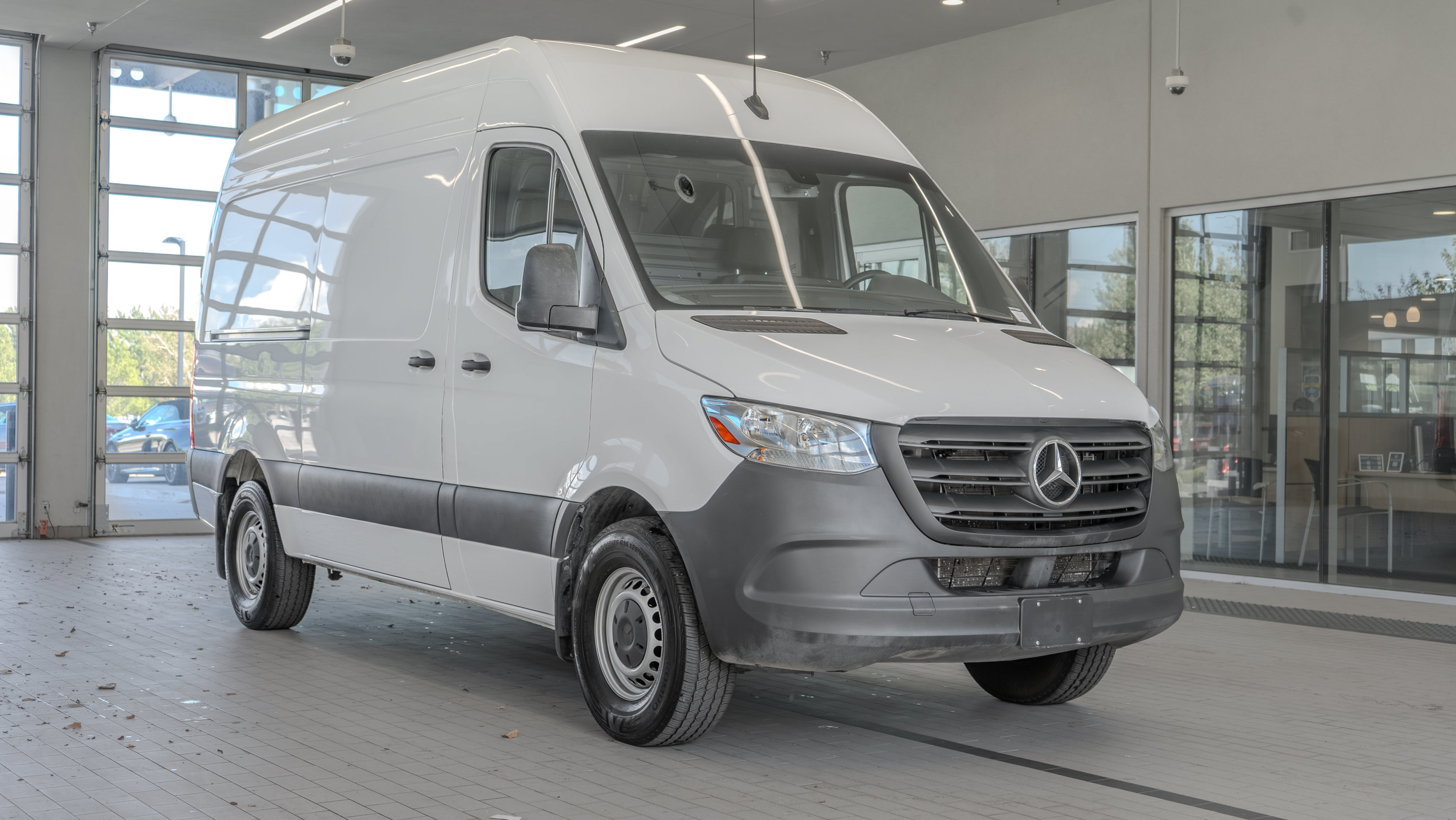 Used 2024 Mercedes-Benz Sprinter 2500 image 20