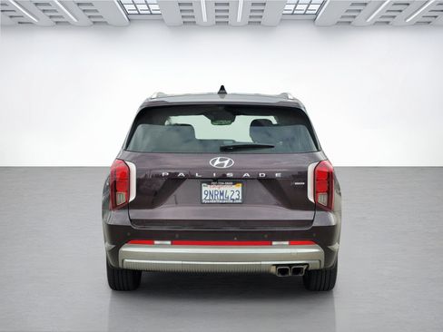 Certified 2025 Hyundai Palisade Calligraphy AWD/4WD image 5