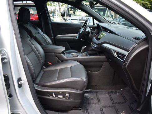 Used 2020 Cadillac XT4 Premium Luxury image 25