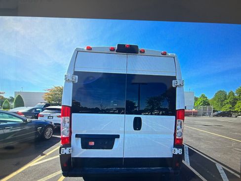 Used 2021 RAM ProMaster 2500 FWD image 13