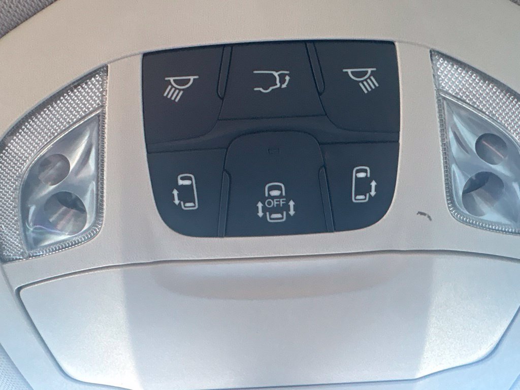 Used 2019 Chrysler Pacifica Touring-L Plus FWD image 24