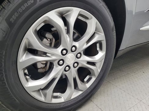 Used 2019 Buick Enclave Avenir w/ Avenir Technology Package image 31