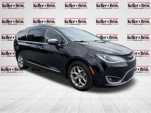 Used 2019 Chrysler Pacifica Limited FWD image 1