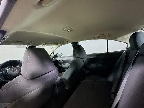 Used 2022 Toyota Corolla LE image 13