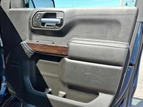 Used 2021 GMC Sierra 1500 SLT w/ SLT Premium Package image 12