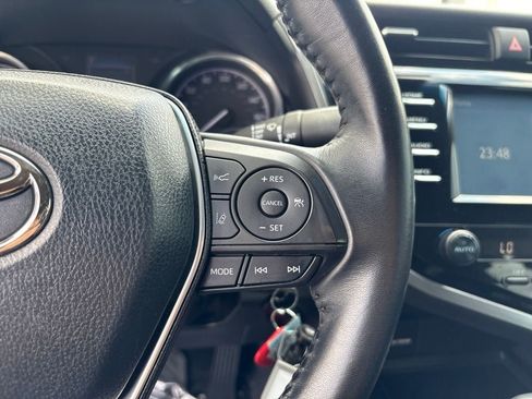 Used 2018 Toyota Camry SE FWD image 20