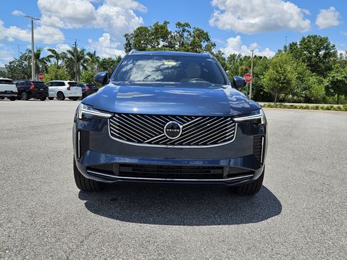 New 2026 Volvo XC90 B6 Plus w/ Protection Package Premier image 2