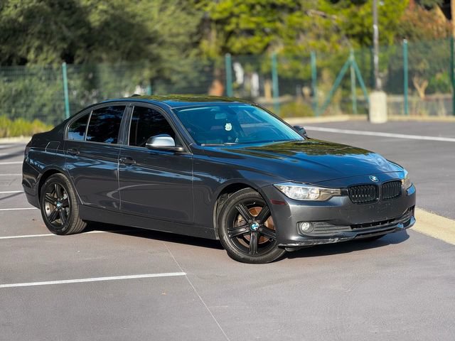 Used 2014 BMW 320i Sedan RWD image 3