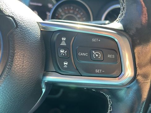 Used 2020 Jeep Gladiator Overland image 26