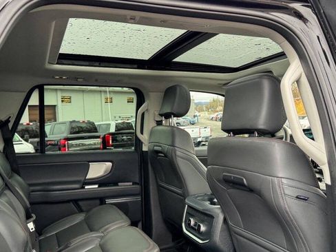 Used 2025 Ford Expedition Max Active AWD/4WD image 17