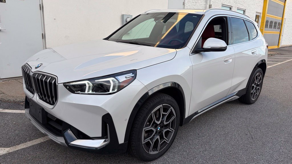 Certified 2025 BMW X1 xDrive28i w/ Convenience Package AWD/4WD image 1