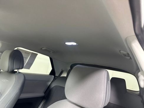 Used 2025 Hyundai Ioniq 5 SE image 12