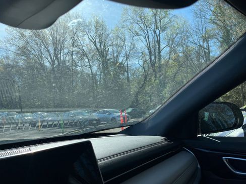 Used 2025 Jeep Compass Limited image 36